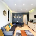 Lägenhet Urbanflat 61 - 3 Bedrooms Center Of *