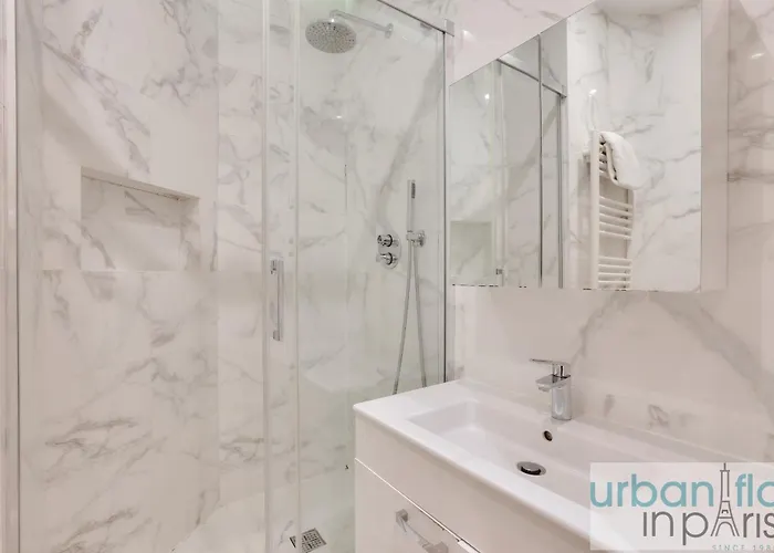 Urbanflat 61 - 3 Bedrooms Center Of Appartement