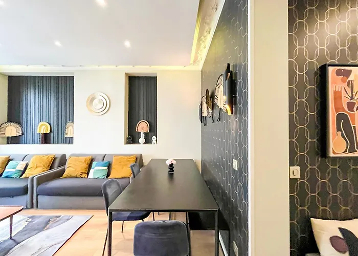 Urbanflat 61 - 3 Bedrooms Center Of Appartement